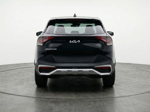 Used 2025 Kia Sportage LX image 7