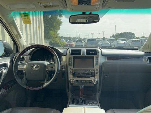 Used 2014 Lexus GX 460 w/ Premium Package AWD/4WD image 3
