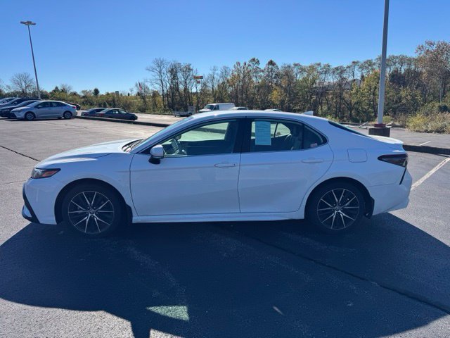 Used 2023 Toyota Camry SE FWD image 6