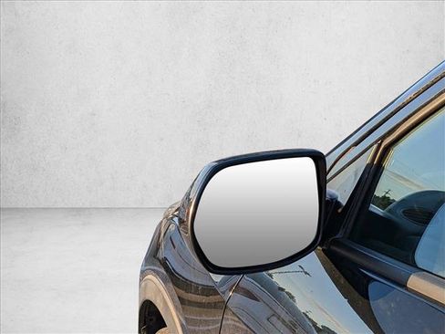 Used 2017 Honda HR-V LX image 12