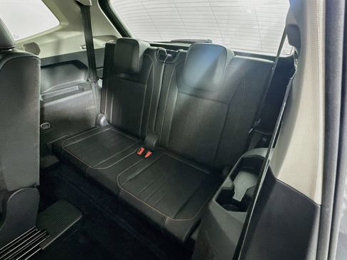 Used 2024 Volkswagen Tiguan Wolfsburg Edition FWD image 29