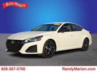 Used 2024 Nissan Altima 2.5 SR video 1