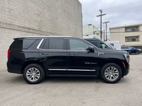 Used 2025 GMC Yukon Denali AWD/4WD image 4
