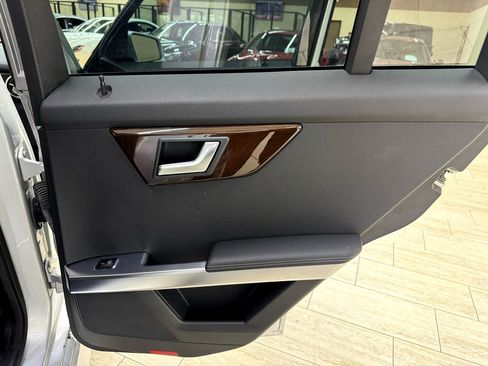 Used 2014 Mercedes-Benz GLK 350 2WD image 33