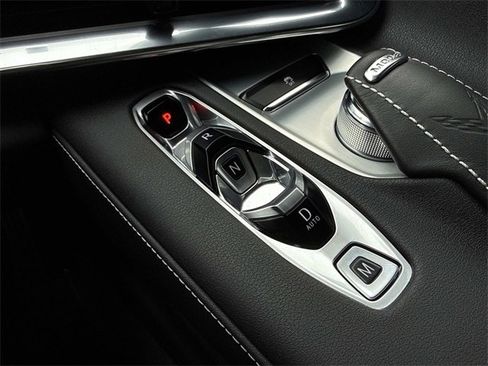 Used 2020 Chevrolet Corvette Stingray Coupe w/ Z51 Performance Package image 23