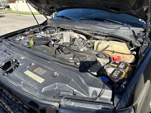 Used 2022 Ford F350 Lariat w/ Black Appearance Package image 23