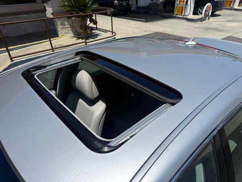 Used 2010 Lexus LS 460 RWD image 11