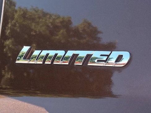 Used 2016 Toyota Tundra Limited w/ Limited Premium Package AWD/4WD image 24