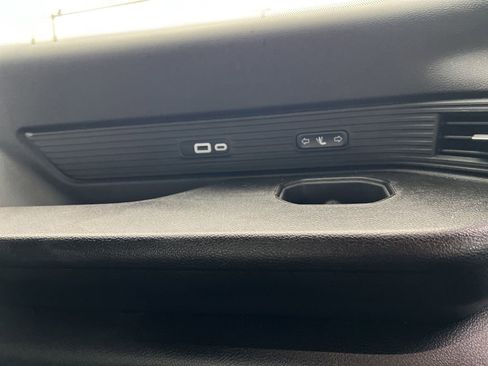 Used 2024 Jeep Wagoneer L Series II w/ Flexible Seating Group image 32