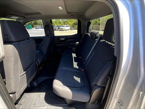 Used 2021 Chevrolet Silverado 1500 LT AWD/4WD image 7