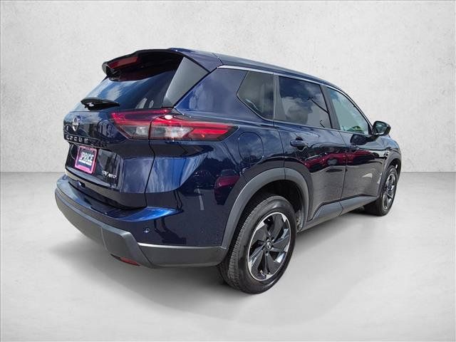 Used 2024 Nissan Rogue SV AWD/4WD image 5