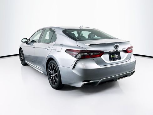 Used 2024 Toyota Camry SE FWD image 5
