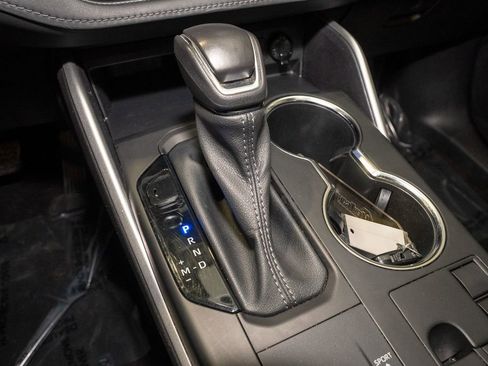 Used 2023 Toyota Highlander XLE image 18