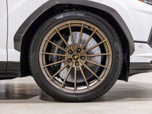 Used 2023 Lamborghini Urus Performante image 29