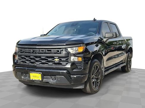 Used 2023 Chevrolet Silverado 1500 Custom image 1