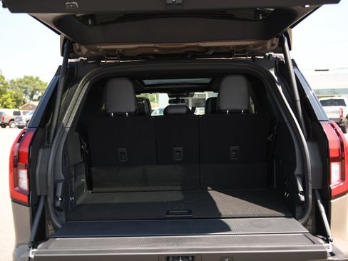 New 2027 Ford Expedition Platinum w/ Stealth Appearance Package RWD image 10