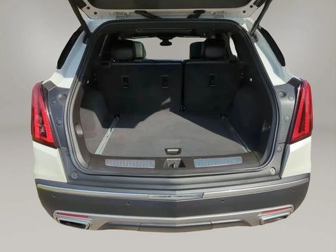 Used 2020 Cadillac XT5 Premium Luxury w/ LPO, Floor Liner Package FWD image 23