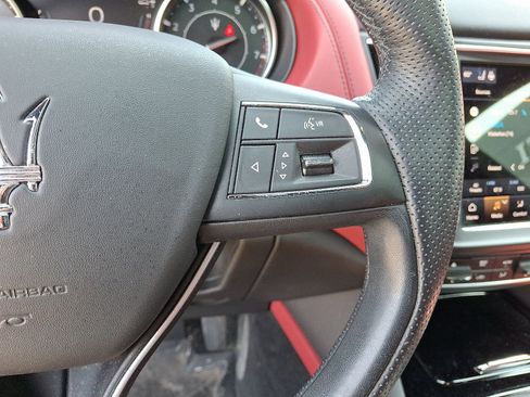 Used 2022 Maserati Levante Modena AWD/4WD image 22