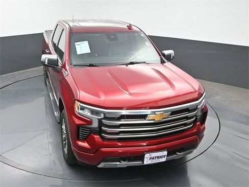 Used 2023 Chevrolet Silverado 1500 High Country w/ Technology Package image 40