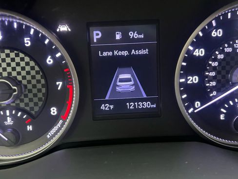 Used 2020 Hyundai Elantra Limited w/ Cargo Package (C1) image 12