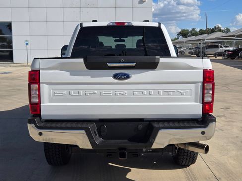 Used 2022 Ford F250 XLT w/ XLT Premium Package AWD/4WD image 6
