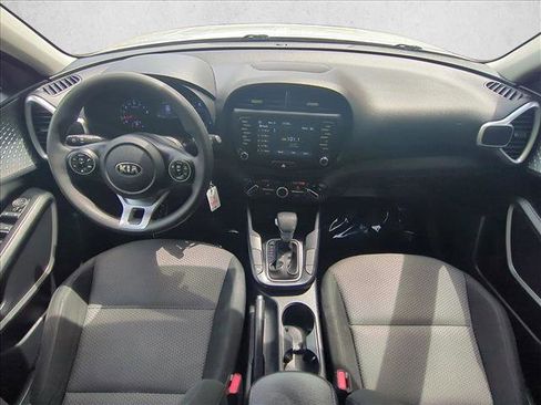 Used 2020 Kia Soul LX FWD image 18