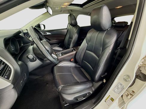 Used 2018 MAZDA MAZDA3 Touring image 19