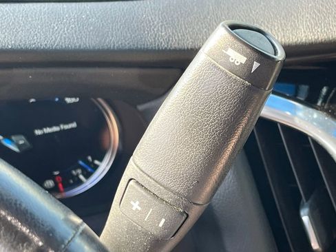 Used 2020 Cadillac Escalade ESV Luxury image 30