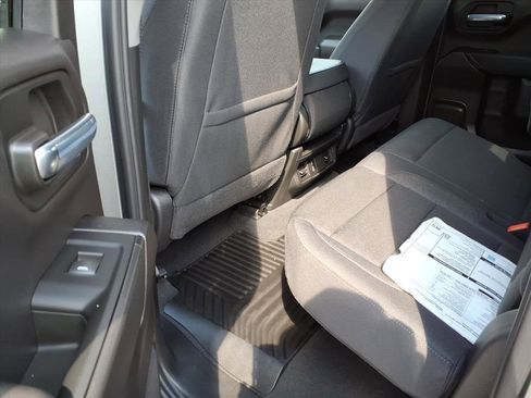 Used 2026 Chevrolet Silverado 1500 Custom image 31