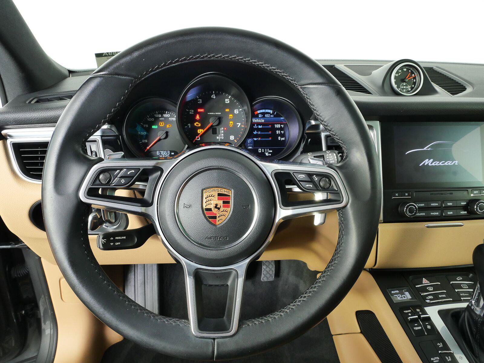 Used 2018 Porsche Macan AWD/4WD image 10