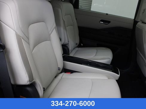 New 2026 Nissan Pathfinder SL image 18