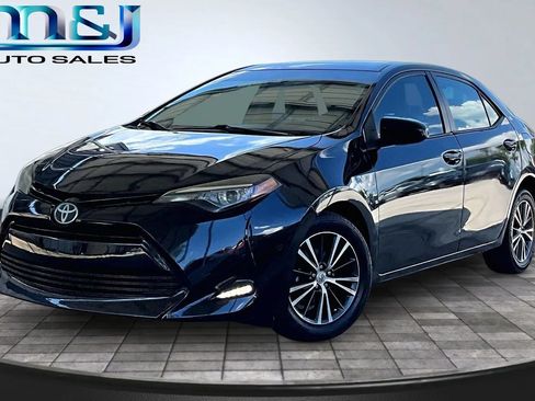 Used 2017 Toyota Corolla LE FWD image 1
