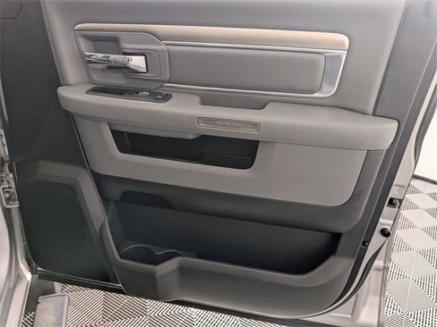 Used 2017 RAM 1500 Big Horn image 33