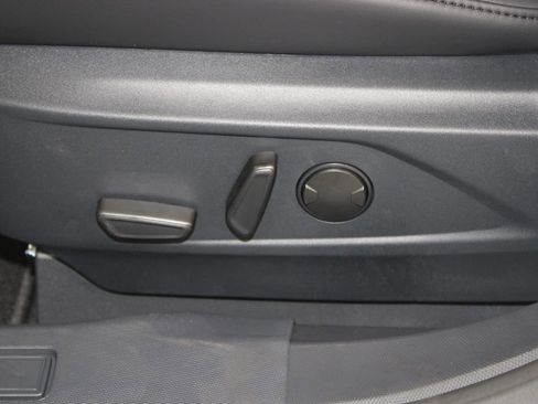 New 2025 Ford Mustang Mach-E Select RWD image 18