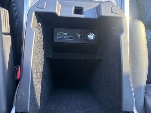 Used 2017 Land Rover Range Rover Sport HSE image 28