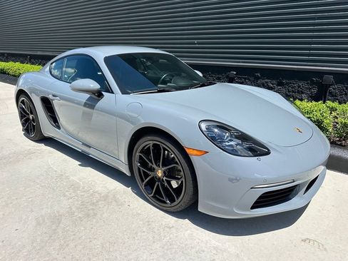 Certified 2024 Porsche 718 Cayman RWD image 12