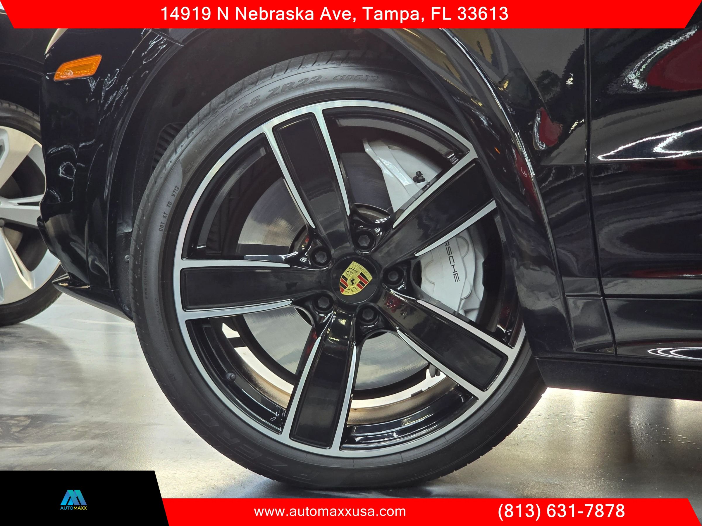 Used 2019 Porsche Cayenne Turbo AWD/4WD image 4