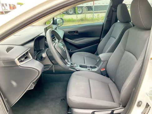 Used 2024 Toyota Corolla LE FWD image 14