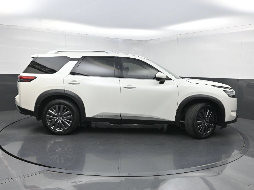Used 2024 Nissan Pathfinder SL w/ SL Premium Package FWD image 45