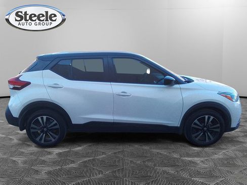 Used 2019 Nissan Kicks SV image 6
