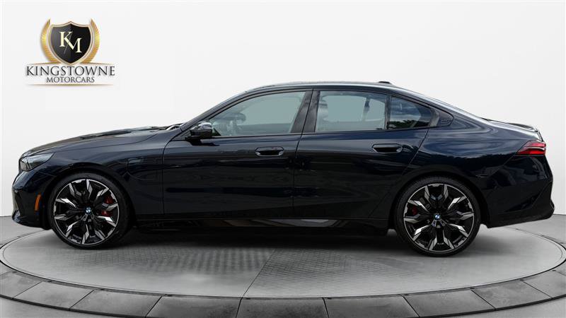 Used 2026 BMW 550e xDrive w/ Executive Package AWD/4WD image 2