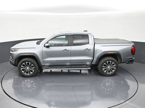 Used 2023 GMC Canyon Denali image 13