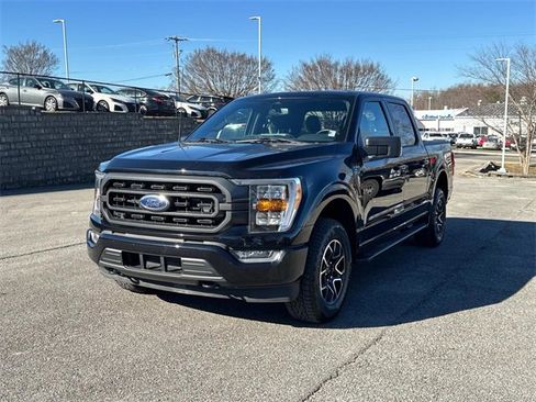 Used 2022 Ford F150 XLT w/ Equipment Group 302A High image 9