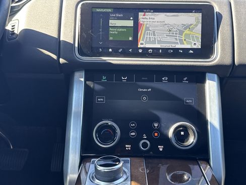 Used 2021 Land Rover Range Rover image 30