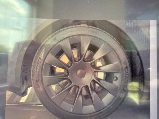 Used 2022 Tesla Model Y Long Range AWD/4WD image 10