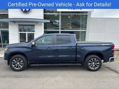 Used 2022 Chevrolet Silverado 1500 LT image 2