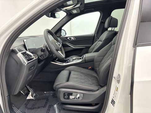 New 2026 BMW X5 xDrive40i w/ M Sport Package AWD/4WD image 25