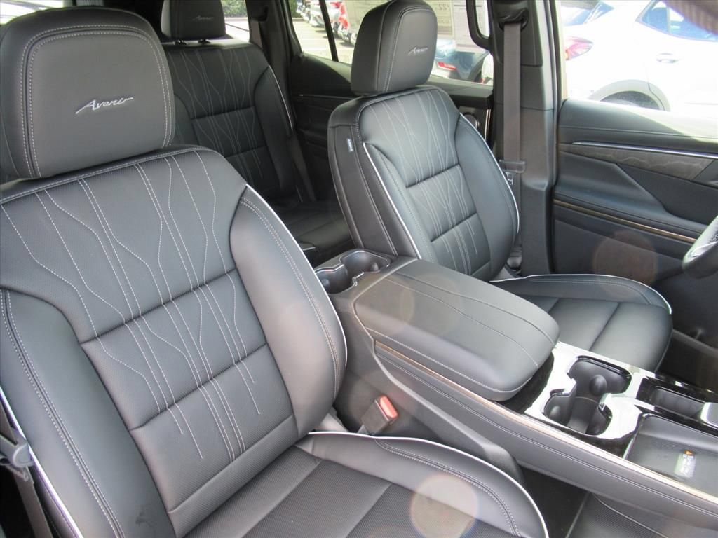 New 2026 Buick Enclave Avenir w/ Super Cruise Package FWD image 9