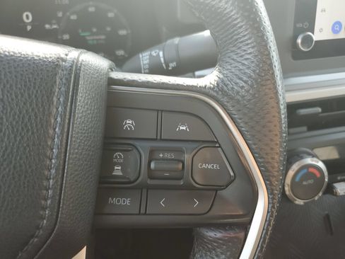 Used 2024 Toyota Tacoma TRD Off-Road AWD/4WD image 22