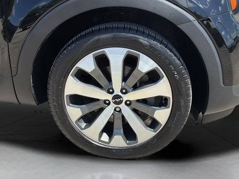 Used 2022 Kia Telluride S FWD image 32